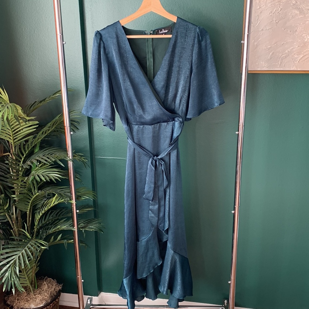 Lulu’s teal ruffle midi dress